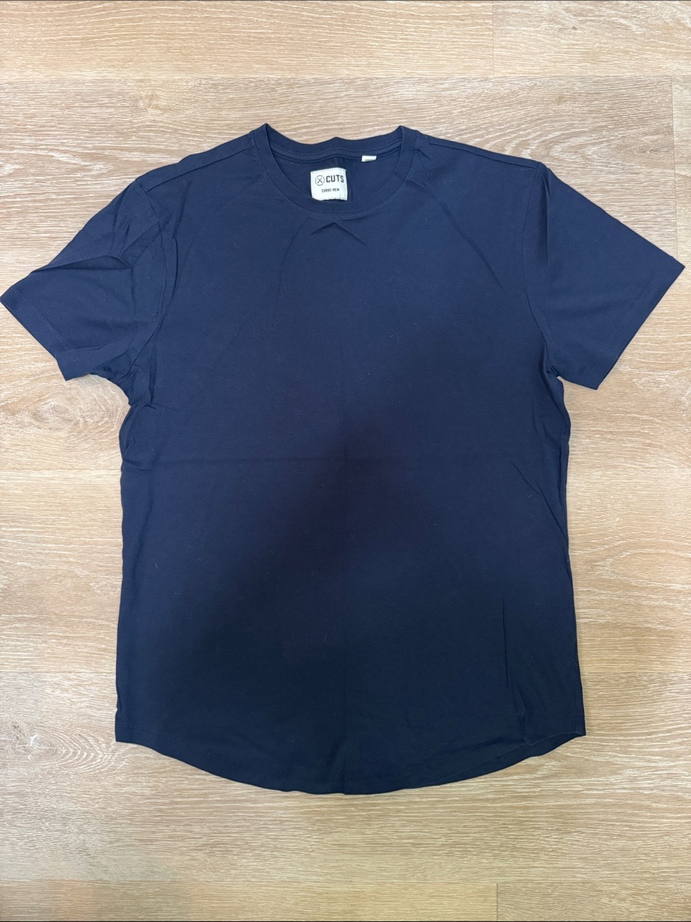 Cuts Clothing. Men’s Curve-Hem T-Shirt: Navy Blue. Size Medium